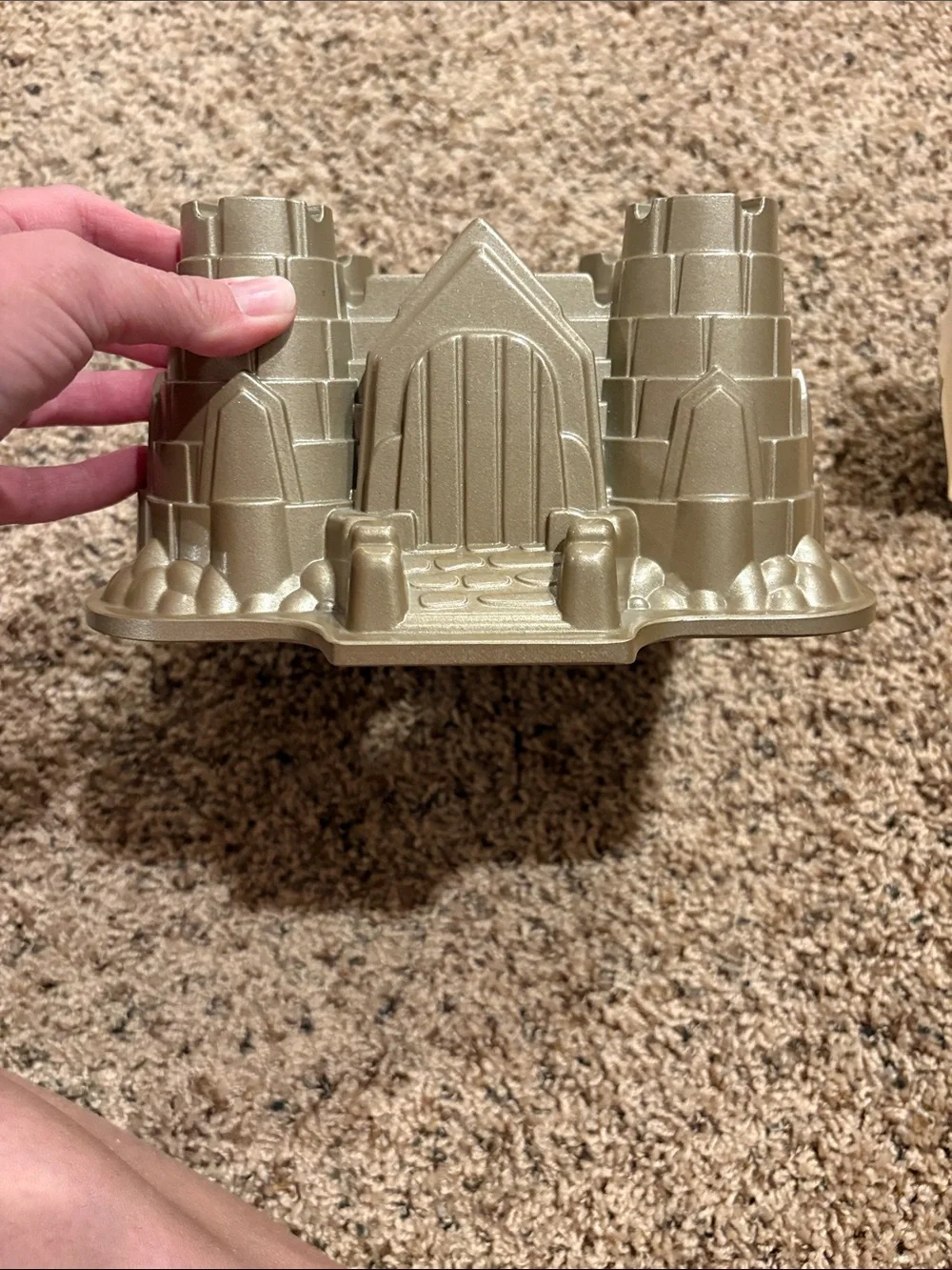 Cast Iron Castle Bundt Cake Pan - Nordic Ware
